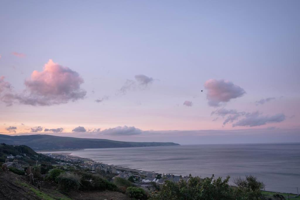 Ocean View With Hot Tub * Barmouth