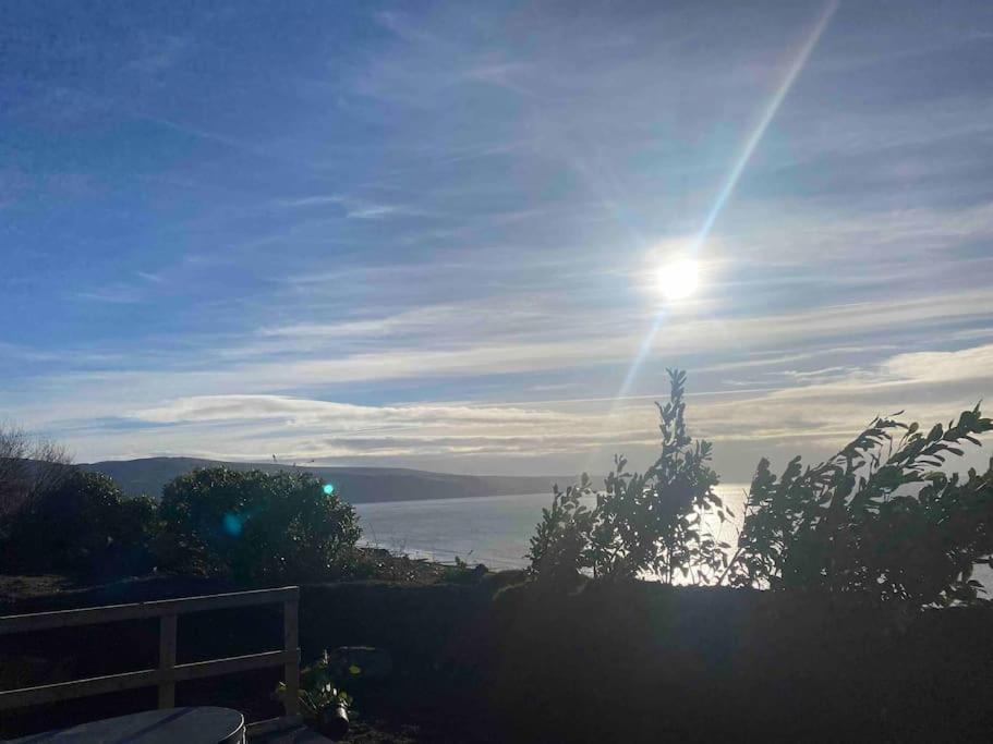 Ocean View With Hot Tub Apartment